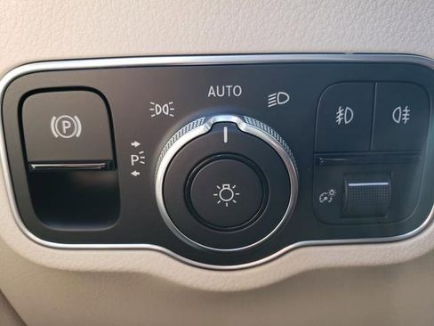 New 2025 Mercedes-Benz GLA 250 4MATIC image 23