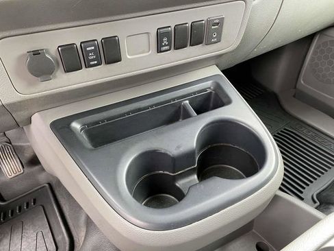 Used 2020 Nissan NV 2500 SV image 27