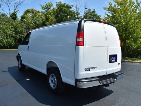 Used 2025 GMC Savana 2500 w/ Driver Convenience Package RWD image 6
