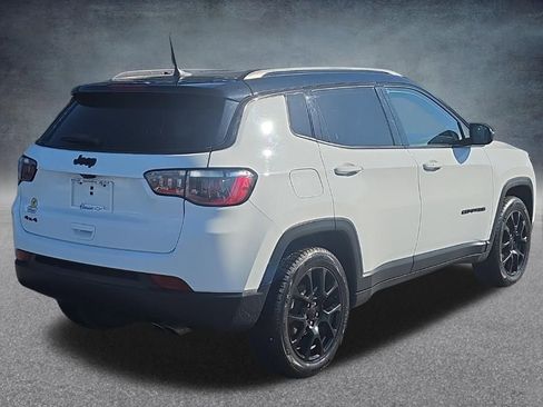 Used 2022 Jeep Compass Latitude w/ Convenience Group AWD/4WD image 8