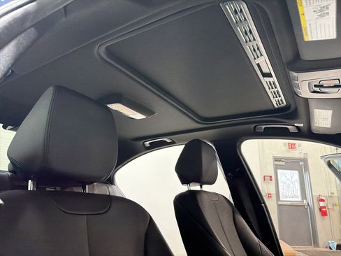 Used 2018 BMW 330i xDrive Sedan w/ Convenience Package image 25