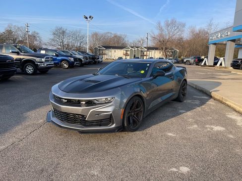 Used 2021 Chevrolet Camaro SS image 4