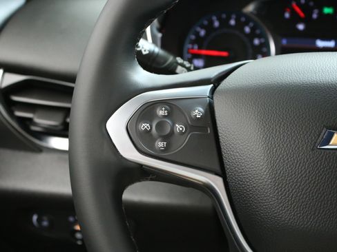 Used 2023 Chevrolet Traverse LT image 13