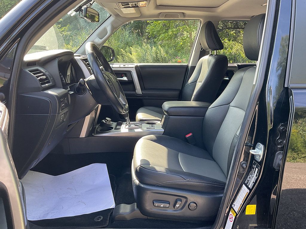Used 2019 Toyota 4Runner SR5 Premium AWD/4WD image 8