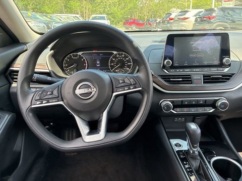 Certified 2024 Nissan Altima 2.5 SV AWD/4WD image 17
