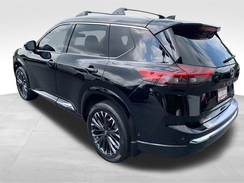 Used 2025 Nissan Rogue Platinum FWD image 6