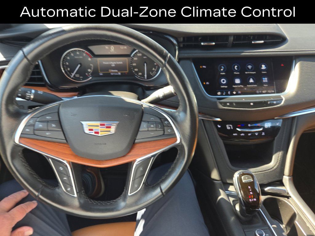 Used 2021 Cadillac XT5 Premium Luxury AWD/4WD image 13
