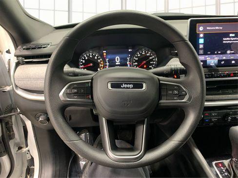 Used 2024 Jeep Compass Sport image 16