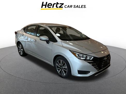 Used 2025 Nissan Versa SV FWD image 1