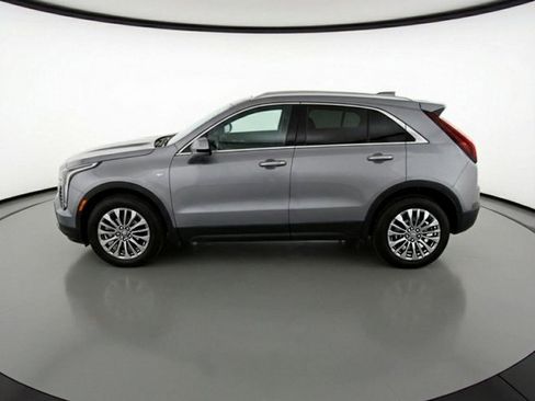 Used 2024 Cadillac XT4 Premium Luxury image 3