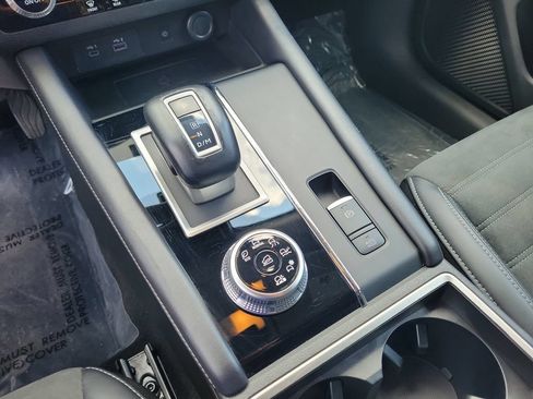 Used 2024 Mitsubishi Outlander SE AWD/4WD image 27
