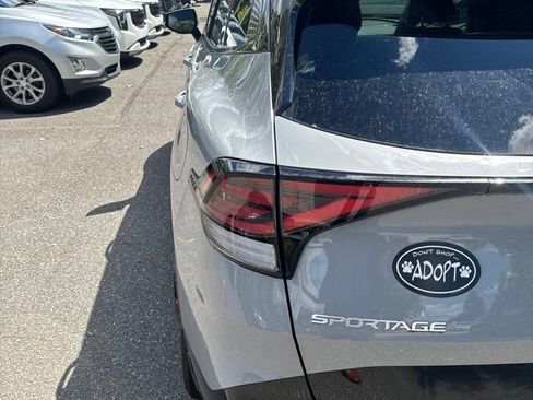 Certified 2025 Kia Sportage SX FWD image 5