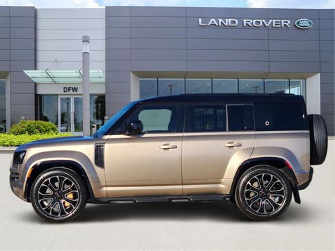 New 2026 Land Rover Defender 110 OCTA image 3