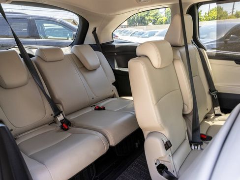 Used 2025 Honda Odyssey EX-L image 32