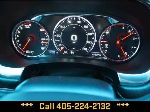 Used 2023 Chevrolet Traverse Premier AWD/4WD image 35
