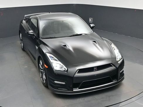 Used 2012 Nissan GT-R Premium image 26