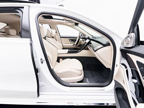 Used 2024 Mercedes-Benz S 580e 4MATIC Sedan image 27