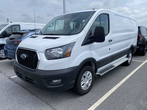 Used 2025 Ford Transit 250 Low Roof w/ Exterior Upgrade Package RWD image 3