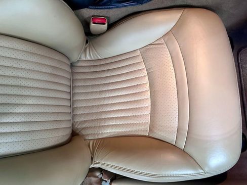 Used 2000 Chevrolet Corvette Coupe w/ Memory Pkg image 20