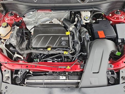 Used 2024 Chevrolet Trax ACTIV w/ Sunroof Package image 28