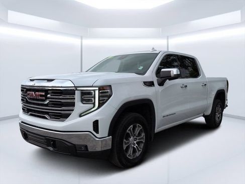 Used 2025 GMC Sierra 1500 SLT RWD image 7