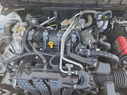 Used 2025 Nissan Altima 2.5 SV FWD image 28