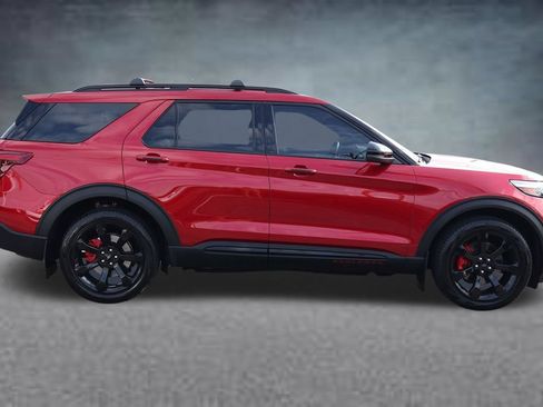 Used 2022 Ford Explorer ST w/ Equipment Group 401A AWD/4WD image 2
