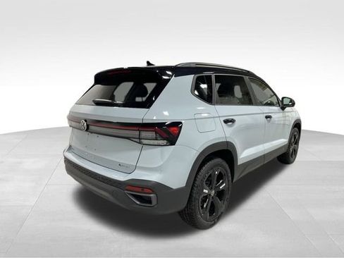 New 2026 Volkswagen Taos SE AWD/4WD image 5
