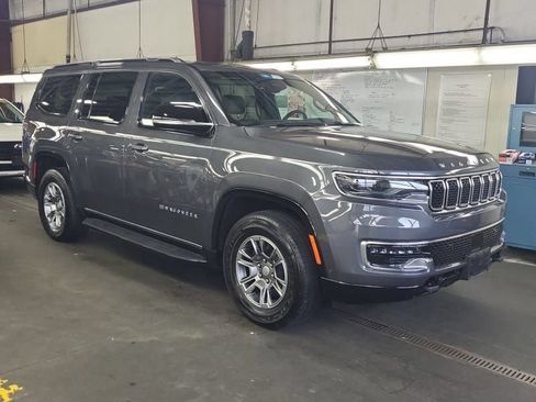 Used 2024 Jeep Wagoneer 4WD w/ HD Trailer Tow Package image 4