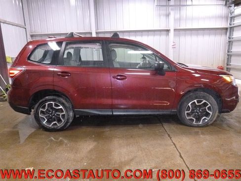 Used 2017 Subaru Forester 2.5i image 5