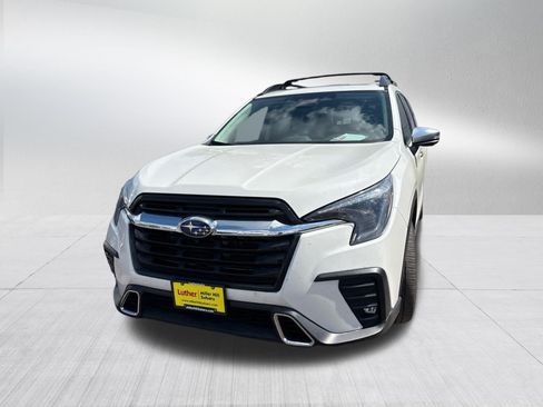 Used 2023 Subaru Ascent Touring AWD/4WD image 3