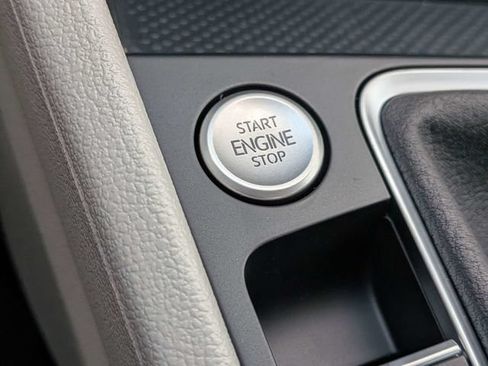 New 2026 Volkswagen Jetta SE FWD image 28