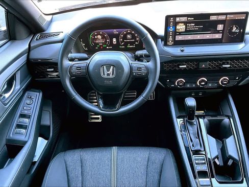 Used 2025 Honda Accord Sport image 5