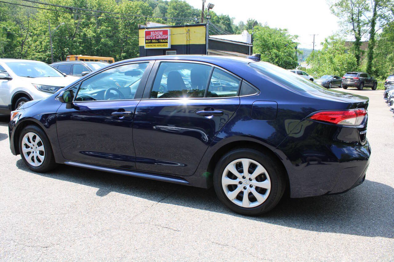 Used 2021 Toyota Corolla LE FWD image 11