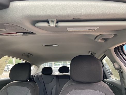 Used 2025 Kia K4 FWD image 29