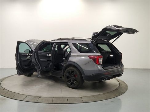 Used 2023 Ford Explorer ST w/ Technology Package image 14