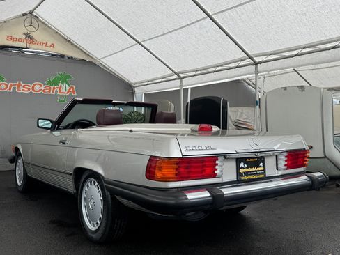 Used 1987 Mercedes-Benz 560 SL image 12