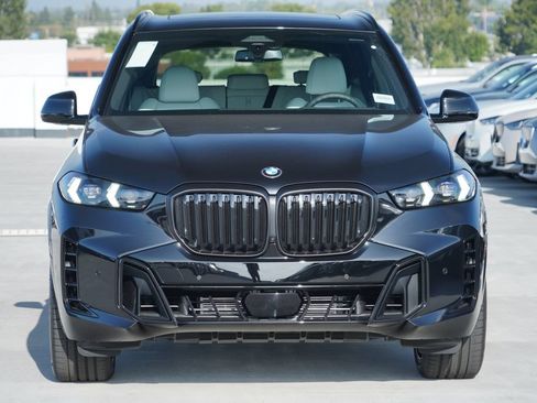 New 2026 BMW X5 sDrive40i w/ M Sport Package RWD image 2