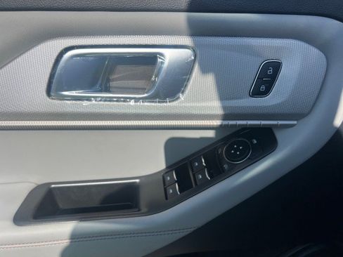 New 2026 Ford Explorer Active w/ Active Comfort Package AWD/4WD image 11