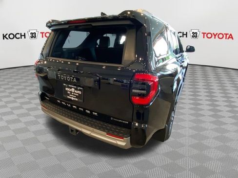 Certified 2025 Toyota 4Runner Limited AWD/4WD image 8