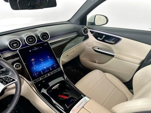 Certified 2023 Mercedes-Benz GLC 300 image 21