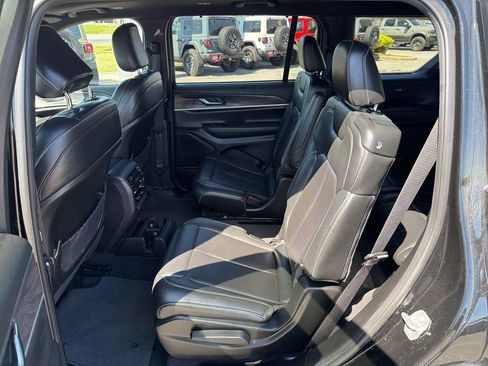 Used 2024 Jeep Grand Cherokee L Limited w/ Luxury Tech Group II AWD/4WD image 25