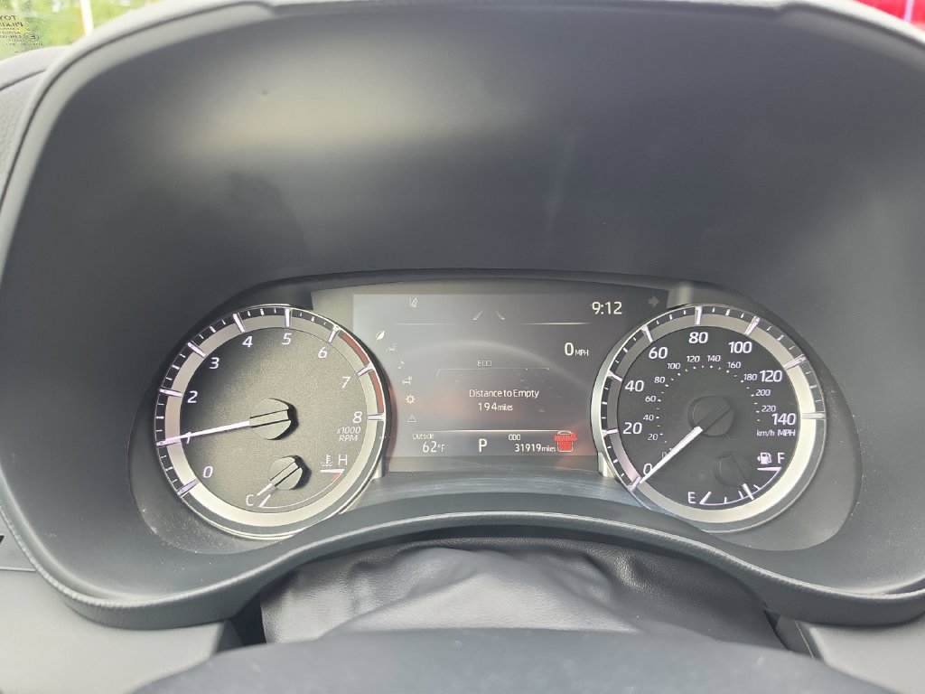 Used 2024 Toyota Highlander LE AWD/4WD image 19