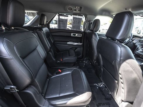 Used 2022 Ford Explorer Limited AWD/4WD image 29