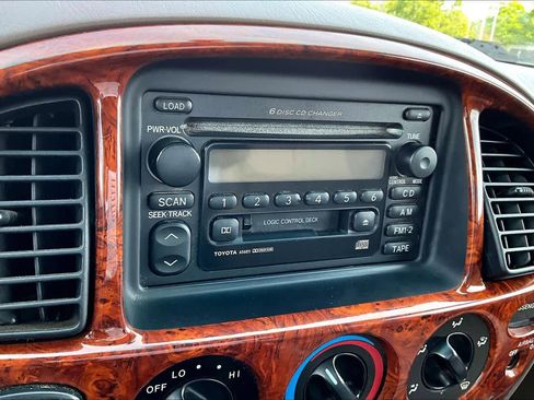 Used 2002 Toyota Tundra Limited image 26