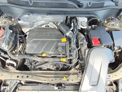 Used 2024 Chevrolet Trax LT w/ Driver Confidence Package FWD image 19