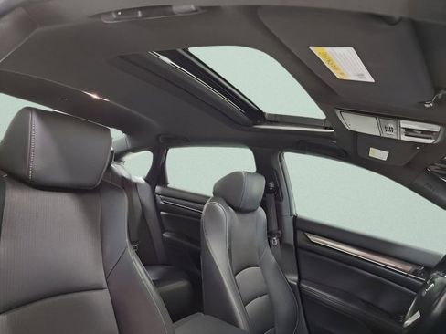 Used 2022 Honda Accord Sport image 9