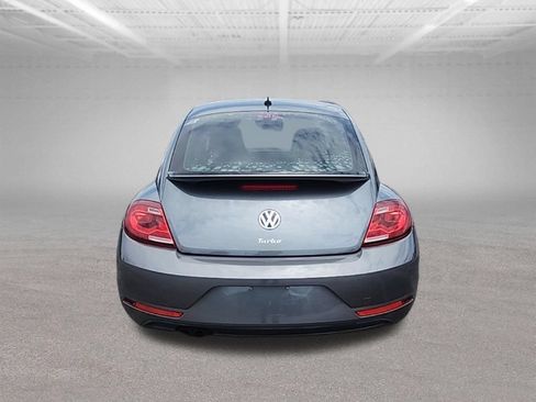 Used 2017 Volkswagen Beetle 1.8T S FWD image 18