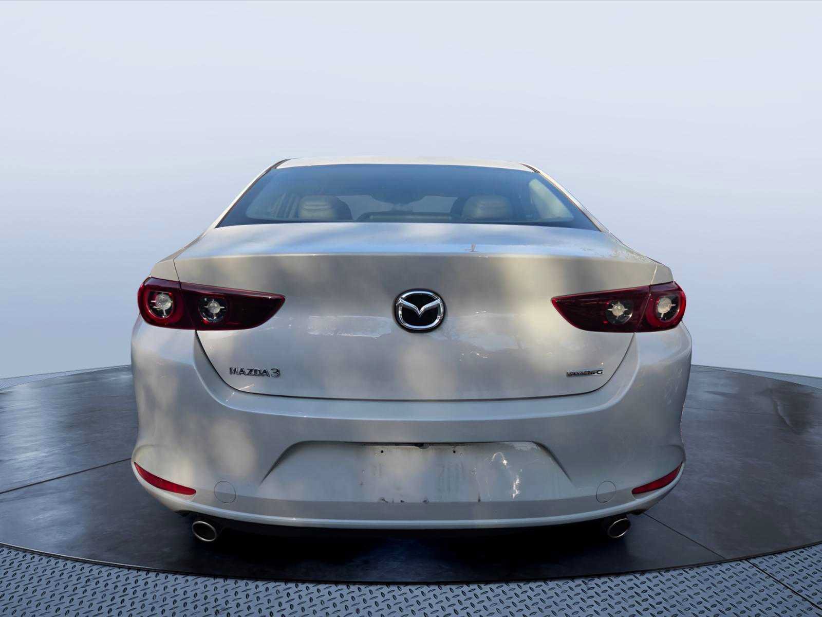 Used 2024 MAZDA MAZDA3 s FWD image 3