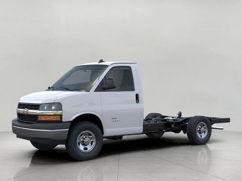 New 2025 Chevrolet Express 3500 w/ Power Convenience Package RWD image 10